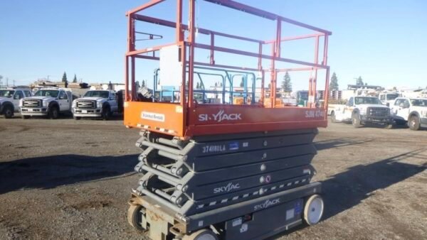 2016 SkyJack SJIII 4740 Scissor Lift