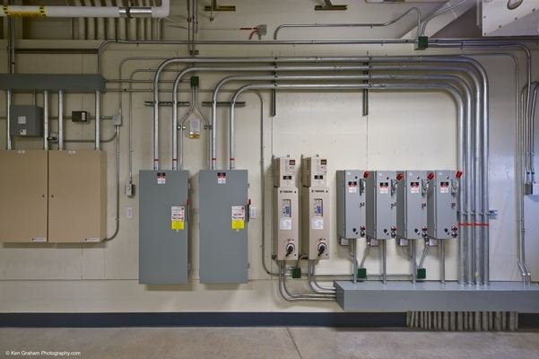 commercial elect serv 3